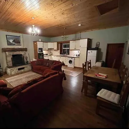 Derrybeg, Gweedore Traditional *